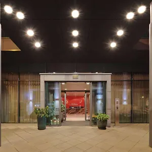 Adina Frankfurt Neue Oper פרנקפורט