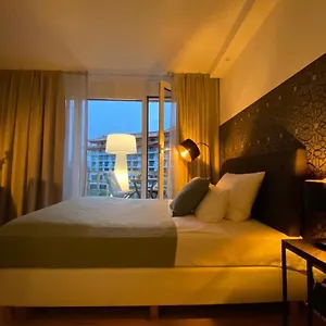 *** Aparthotel Paragon Germany